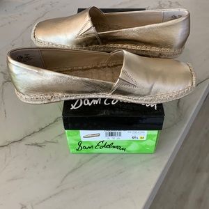 NEW, Sam Edelman Lynn, Gold Met Lea shoes. Size 9.5.M.